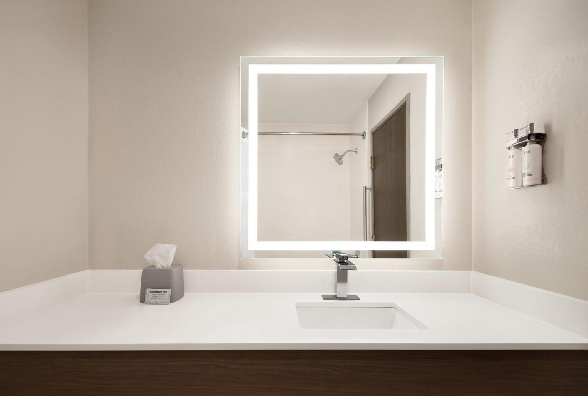 Holiday Inn Express Morgantown By Ihg Bagian luar foto