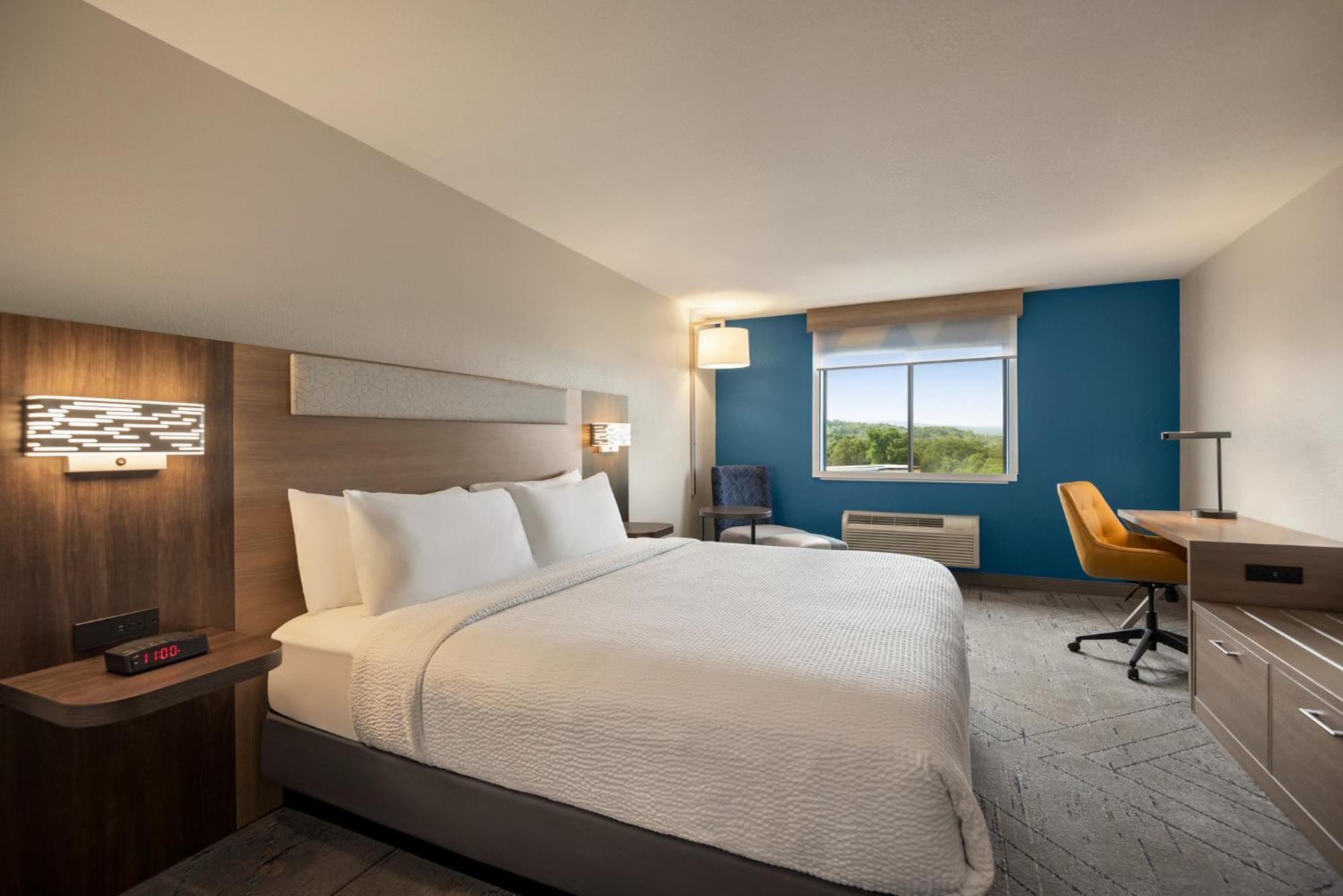 Holiday Inn Express Morgantown By Ihg Bagian luar foto