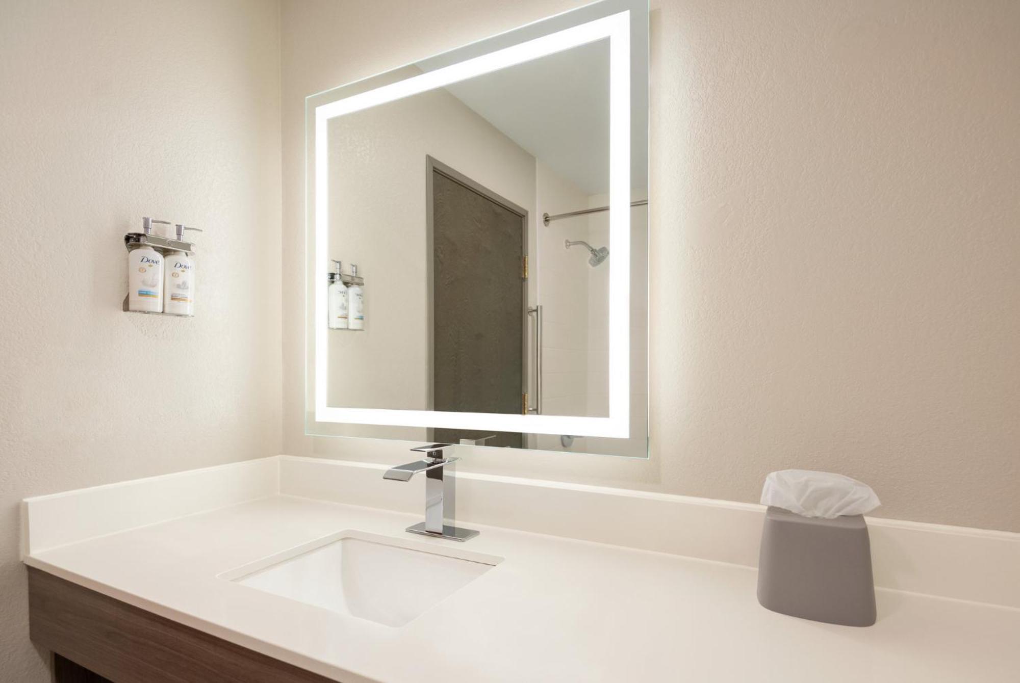 Holiday Inn Express Morgantown By Ihg Bagian luar foto