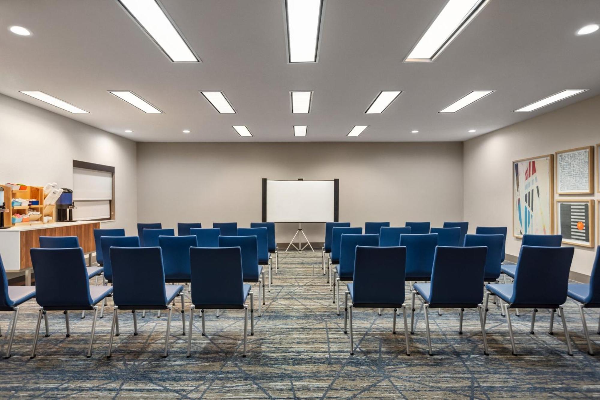 Holiday Inn Express Morgantown By Ihg Bagian luar foto