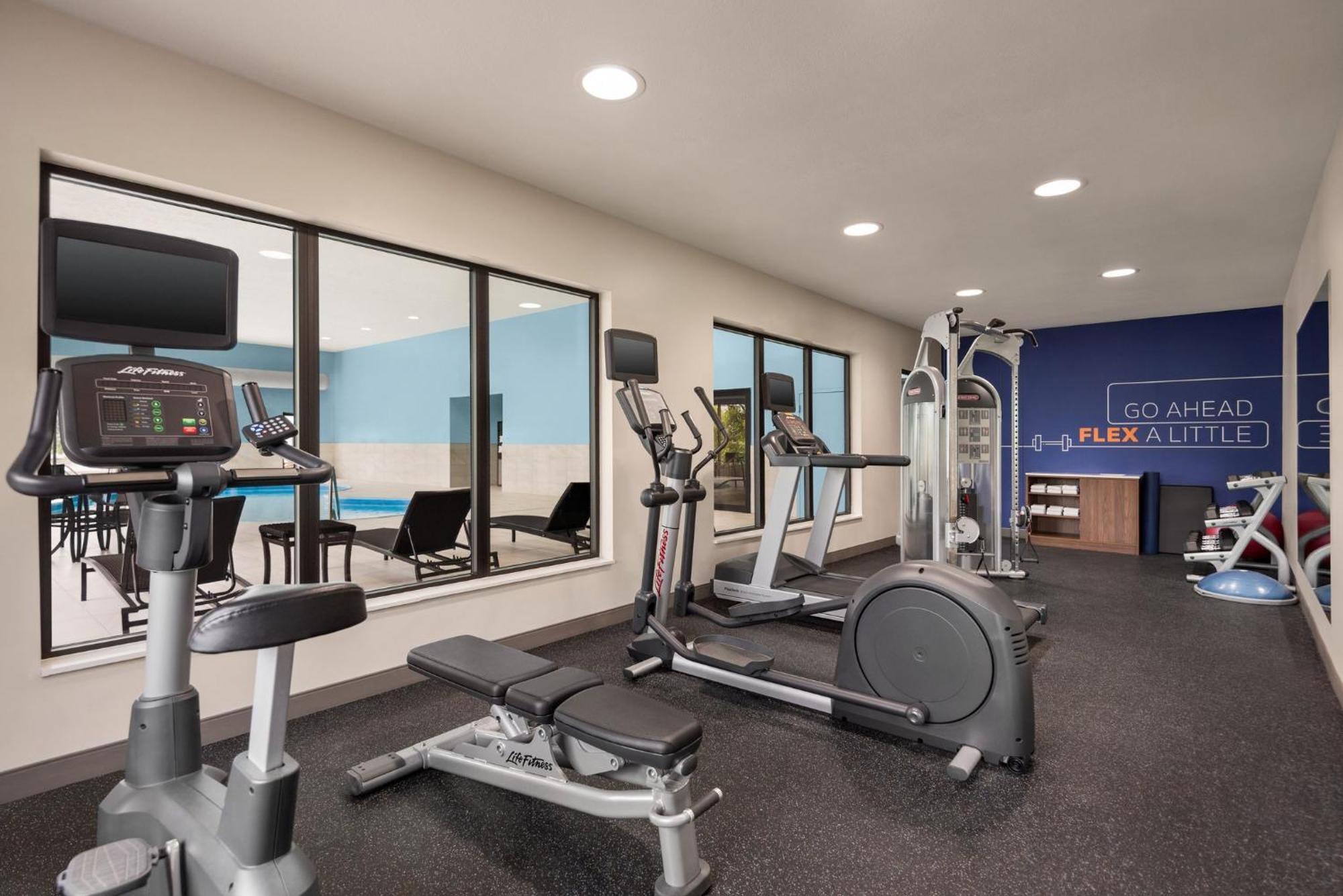 Holiday Inn Express Morgantown By Ihg Bagian luar foto