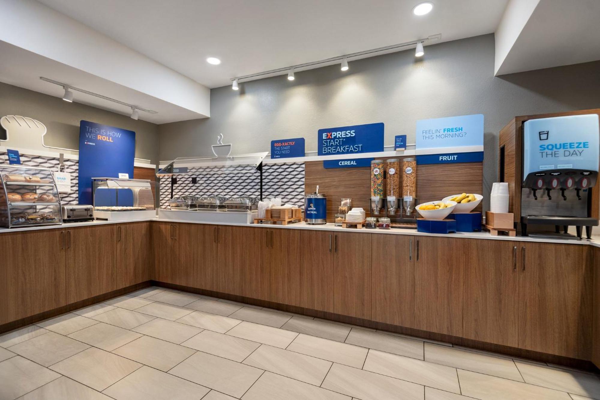 Holiday Inn Express Morgantown By Ihg Bagian luar foto