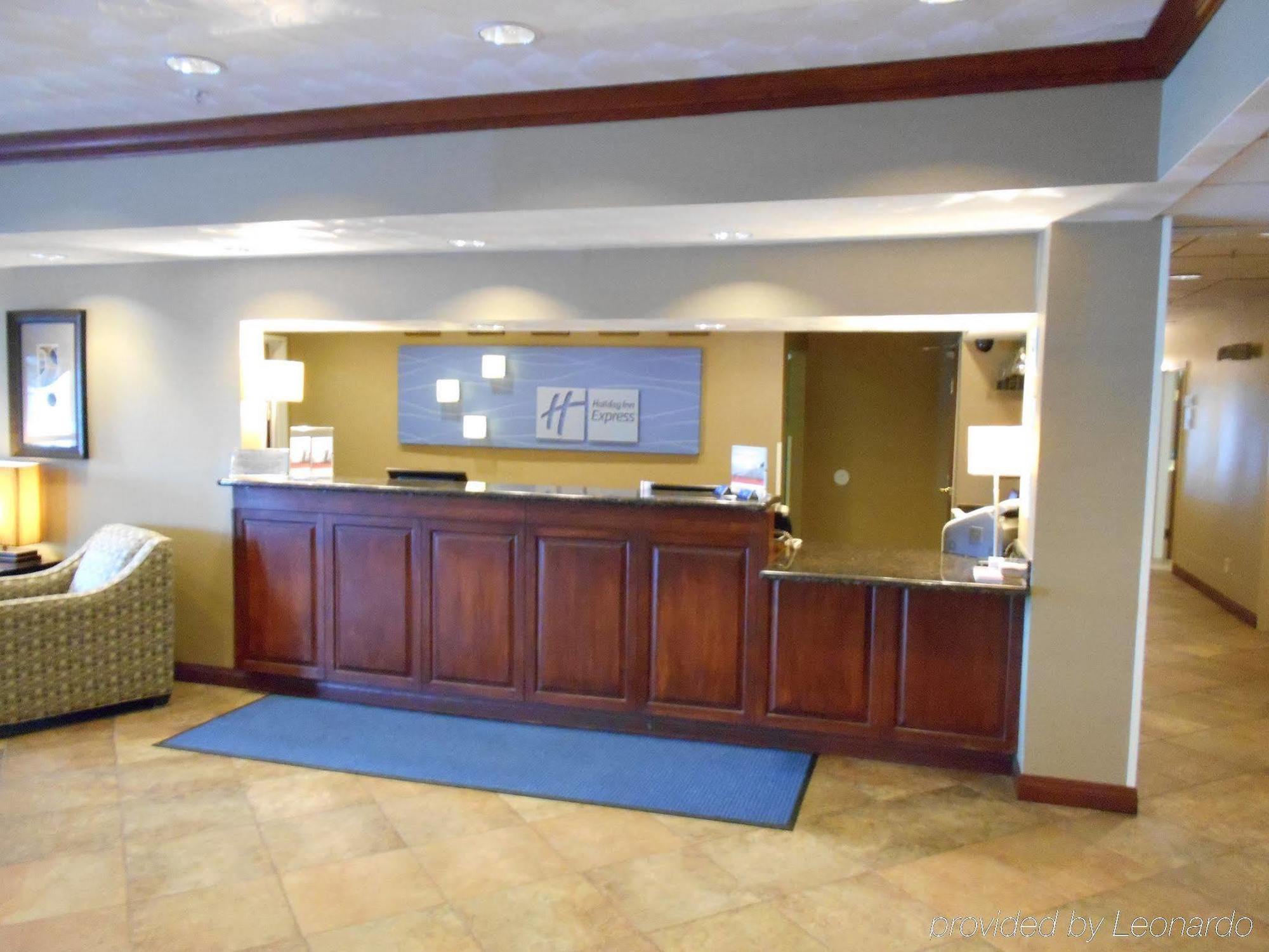 Holiday Inn Express Morgantown By Ihg Bagian luar foto